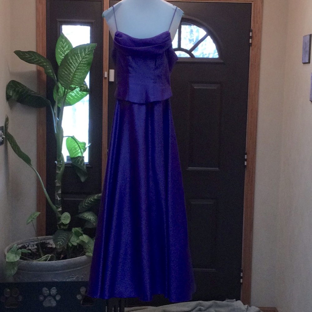 Evening cocktail gown / Bridesmaid dress